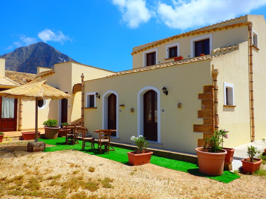 Baglio Cofano Rooms & Relax Custonaci Exterior foto